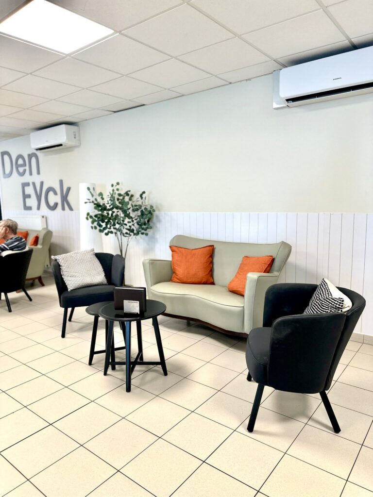 Interieur in Eyckenborgh, Gooik