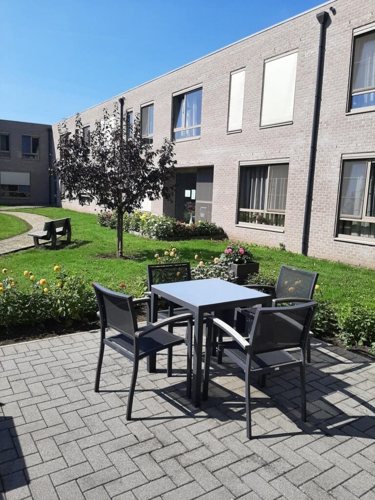 Exterieur in De Notelaar, Olen