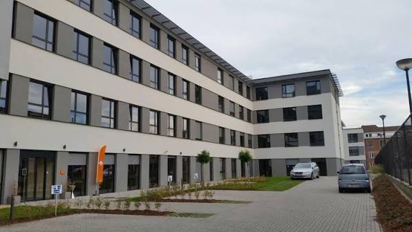 Exterieur in De Wand, Laken