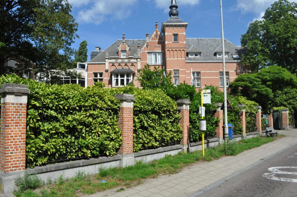 Exterieur in Plantijn, Kapellen