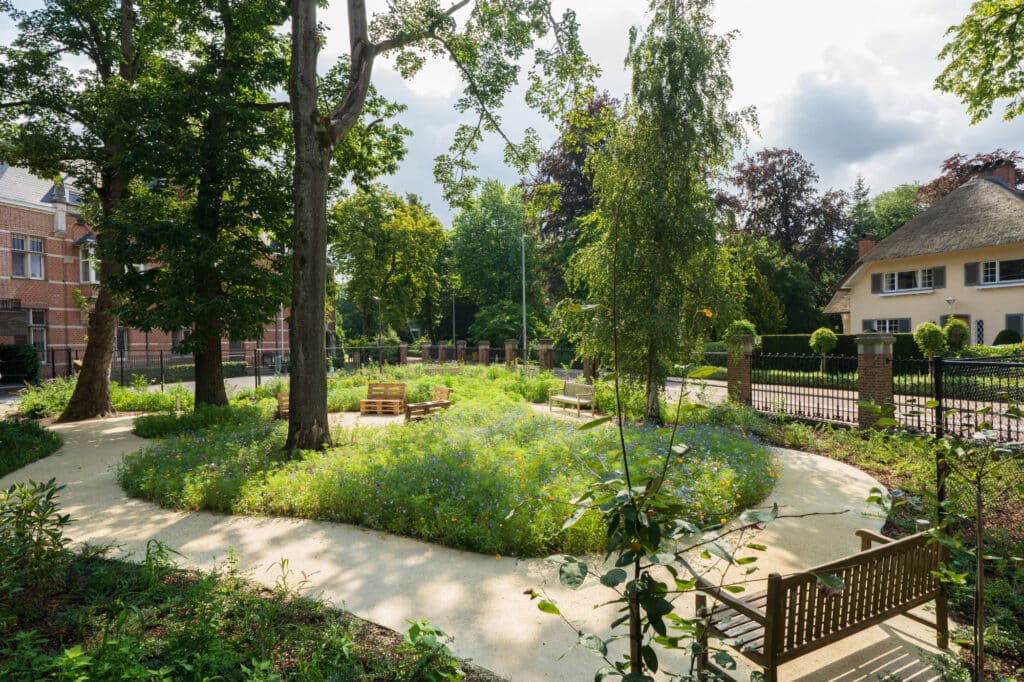 Exterieur in Plantijn, Kapellen