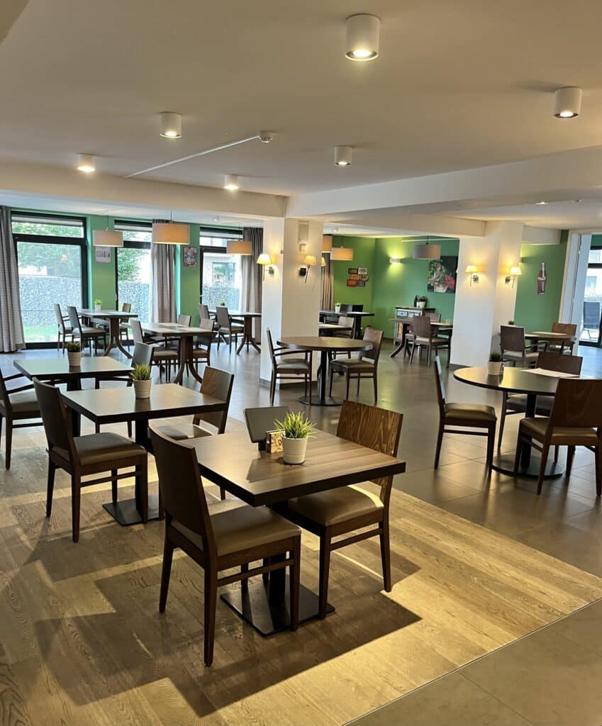 Restaurant in Pagode, Neder-Over-Heembeek